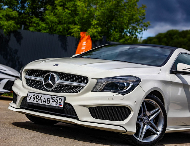 Mercedes-Benz CLA белый 2013
