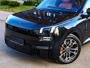 Lynk & Co 900 черный 2025