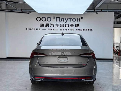 Skoda Octavia 1.4 л 2023 г. Серебристо-серый, пробег 31600 км