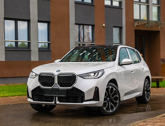 BMW X3 белый 2026