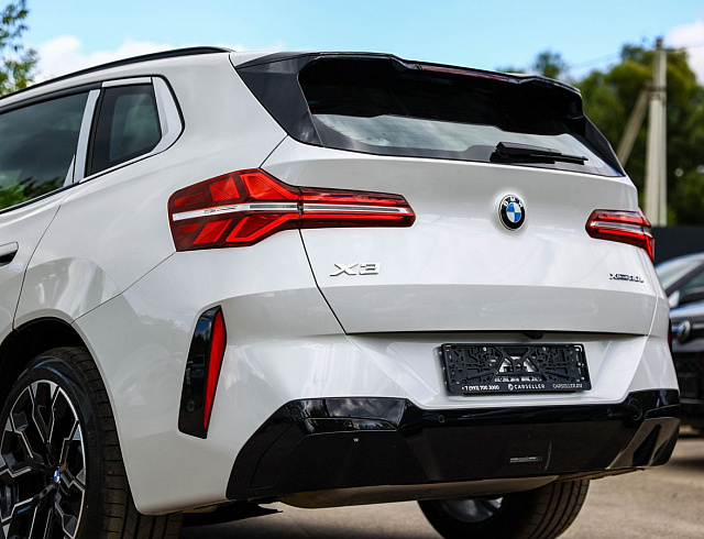 BMW X3 белый 2026