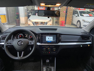 Skoda Kamiq 1.5 л 2023 г. Белый, пробег 12000 км