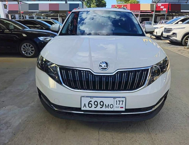 Skoda Kamiq 1.5 л 2022 г. Белый, пробег 22000 км