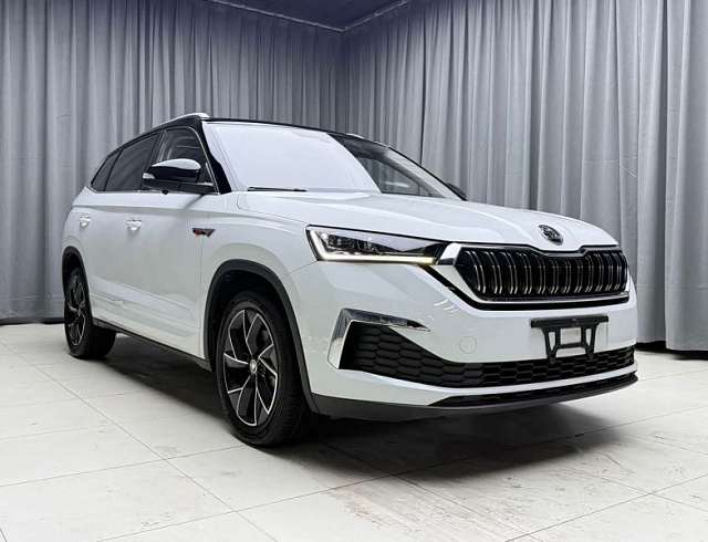 Skoda Kamiq 1.5 л 2023 г. Белый, пробег 18000 км