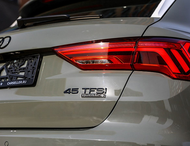 Audi Q3 серый 2025
