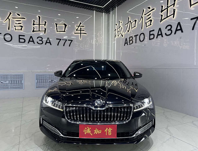 Skoda Superb 1.4 л 2022 г. Чёрный, пробег 22000 км