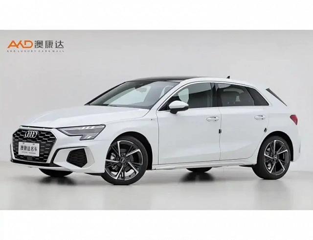 Audi A3 1.4 л 2023 г. Белый, пробег 20000 км