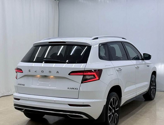 Skoda Karoq 1.4 л 2024 г. Белый, пробег 14000 км