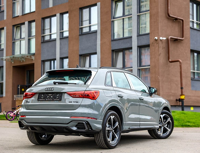 Audi Q3 серый 2026
