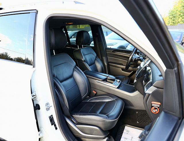 Mercedes-Benz M-Класс белый 2012