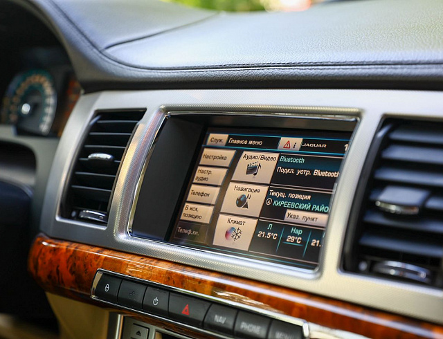Jaguar XF