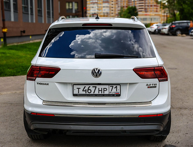 Volkswagen Tiguan белый 2018