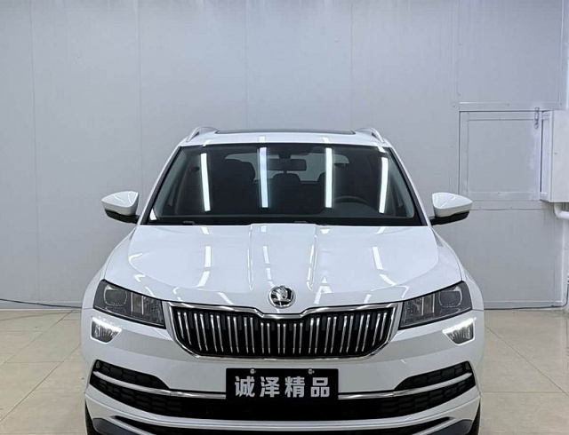 Skoda Karoq 1.4 л 2024 г. Белый, пробег 14000 км