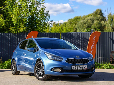 Kia Ceed синий 2012