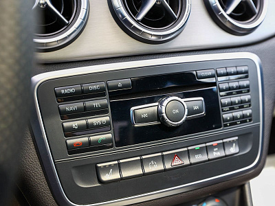 Mercedes-Benz CLA белый 2013