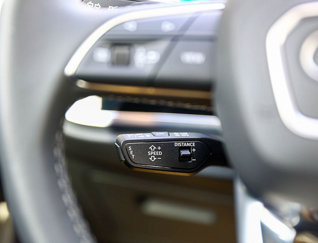 Audi Q3 серый 2026