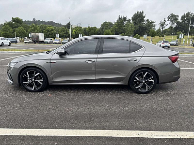 Skoda Octavia 1.4 л 2022 г. шампань/коричневый, пробег 43700 км