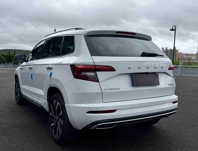 Skoda Karoq 1.4 л 2023 г. Белый, пробег 38000 км