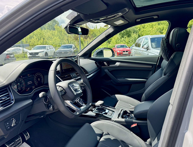 Audi Q5 серый 2026