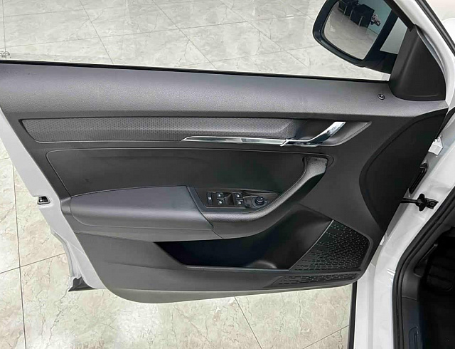 Skoda Kamiq 1.5 л 2024 г. Белый, пробег 3600 км
