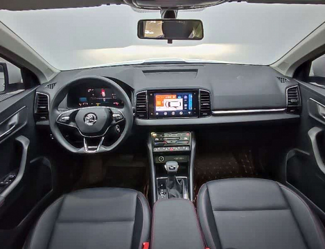 Skoda Karoq 1.4 л 2023 г. Белый, пробег 11000 км