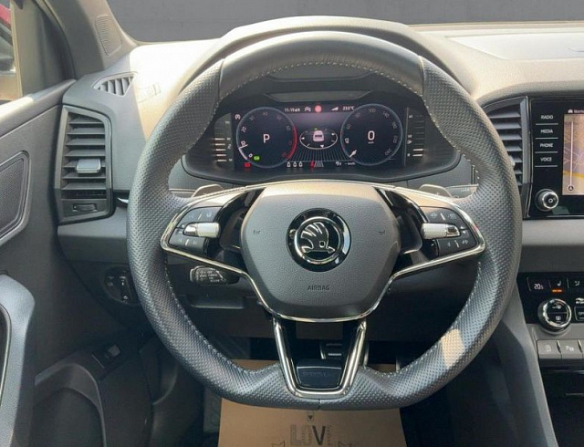 Skoda Karoq 2023 г. Красный, пробег 39108 км