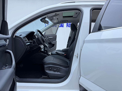 Skoda Kamiq 1.5 л 2023 г. Белый, пробег 47000 км