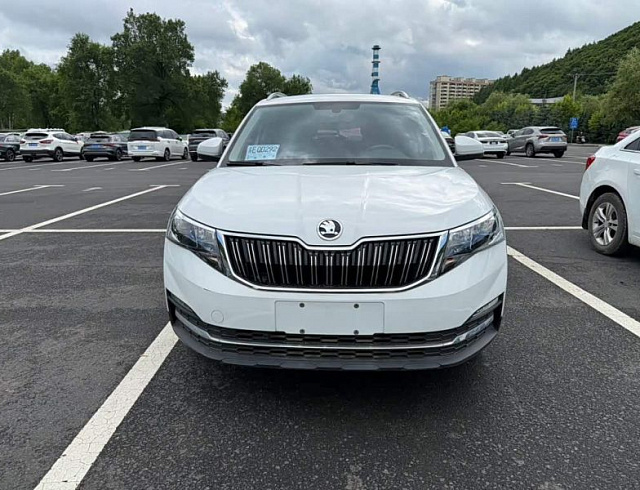 Skoda Kamiq 1.5 л 2023 г. Белый, пробег 1400 км