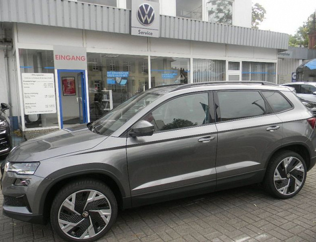 Skoda Karoq 2022 г. Серый, пробег 26900 км