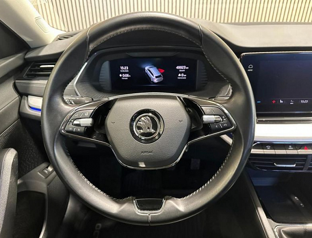 Skoda Octavia 2021 г. Синий, пробег 49939 км