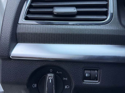 Skoda Kamiq 1.5 л 2023 г. Белый, пробег 47000 км