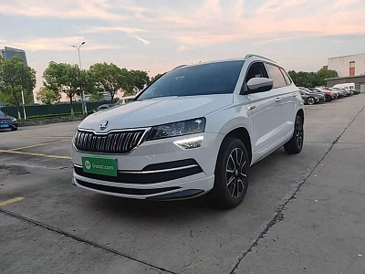 Skoda Karoq 1.4 л 2024 г. Белый, пробег 15000 км