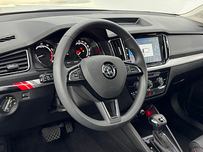 Skoda Kamiq 1.5 л 2024 г. Белый, пробег 30000 км