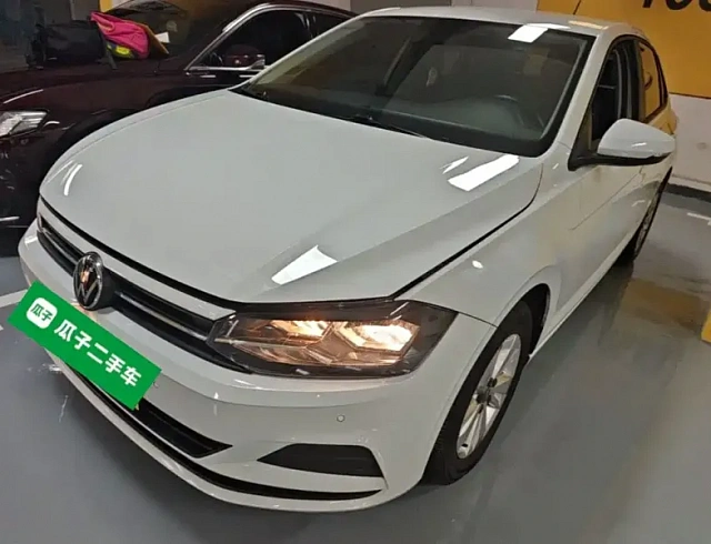 Volkswagen Polo 1.5 л 2023 г. Белый, пробег 25200 км