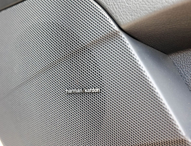 Mercedes-Benz E-Класс белый 2005