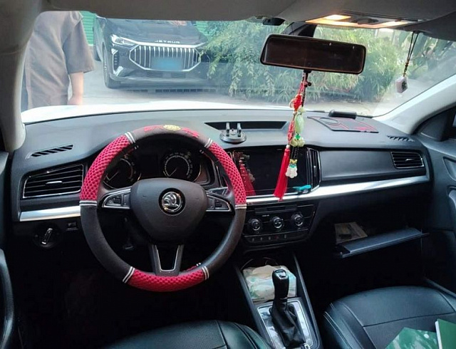 Skoda Kamiq 1.5 л 2022 г. Белый, пробег 36100 км