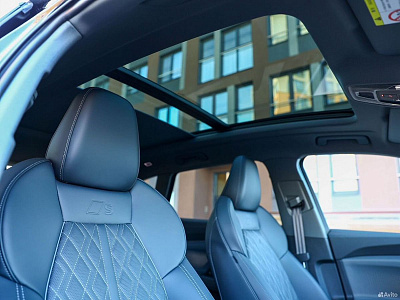 Audi Q5 черный 2025