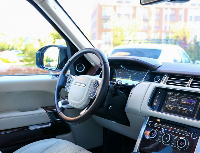 Land Rover Range Rover белый 2016