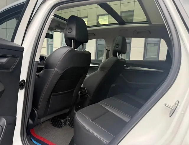 Skoda Karoq 1.4 л 2022 г. Белый, пробег 28000 км
