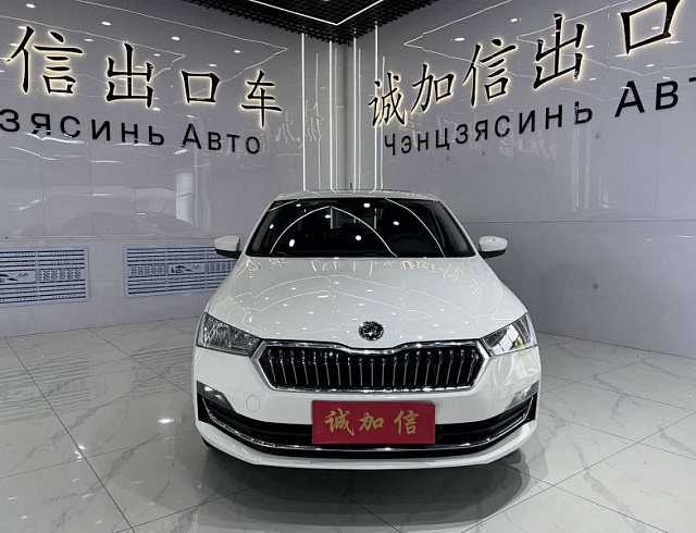 Skoda Rapid 1.5 л 2022 г. Белый, пробег 22000 км