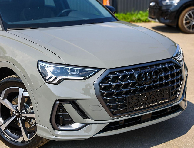 Audi Q3 серый 2026