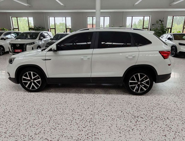 Skoda Kamiq 1.5 л 2023 г. Белый, пробег 17400 км