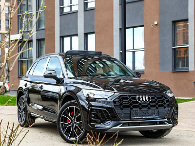 Audi Q5 черный 2025