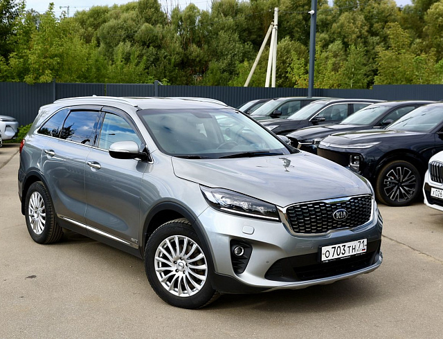 Kia Sorento серый 2020