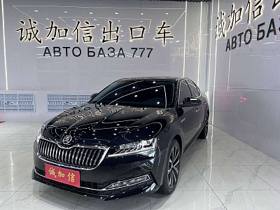 Skoda Superb 1.4 л 2024 г. Чёрный, пробег 17000 км