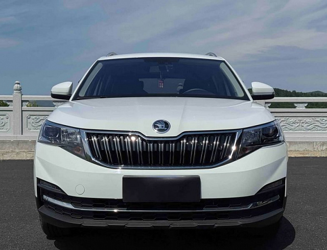 Skoda Kamiq 1.5 л 2023 г. Белый, пробег 11000 км