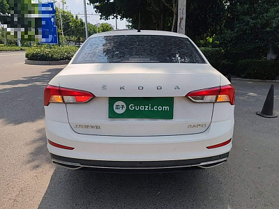 Skoda Rapid 1.5 л 2021 г. Белый, пробег 30299 км