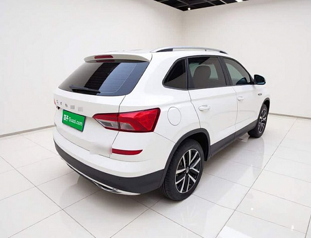 Skoda Kamiq 1.5 л 2022 г. Белый, пробег 22400 км