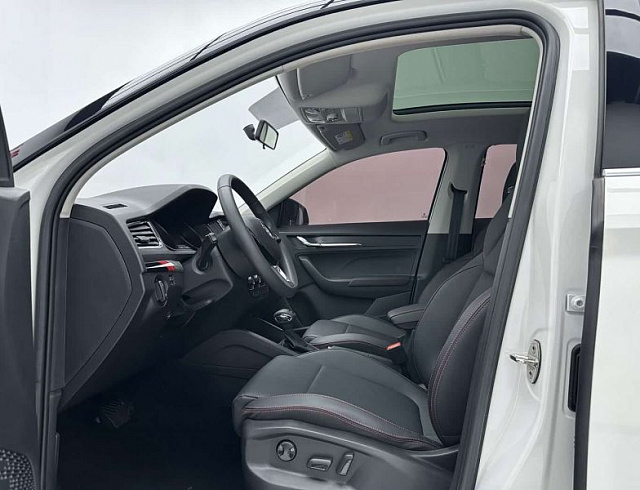 Skoda Kamiq 1.5 л 2022 г. Белый, пробег 30000 км
