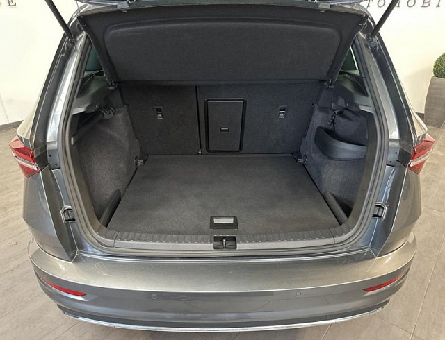 Skoda Karoq 2022 г. Серый, пробег 54750 км